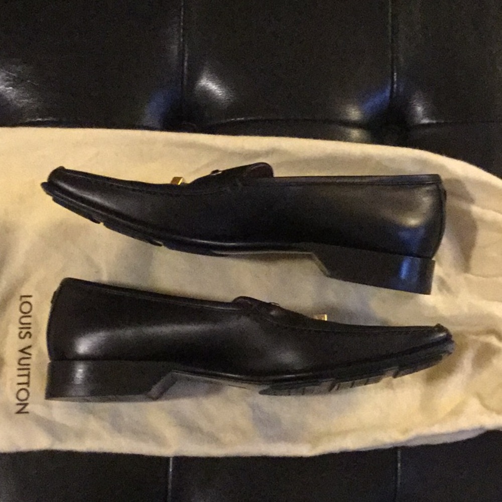 Louis Vuitton ladies black leather loafers - Picture 8 of 9